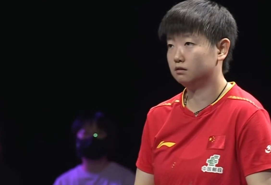 莎反手有点 莎反手有点