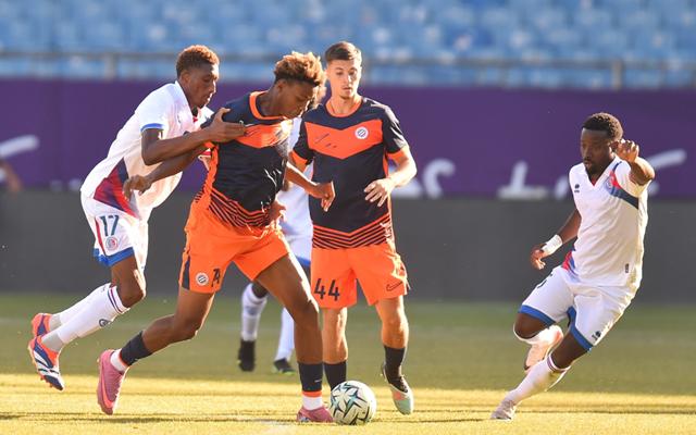 被对手横扫, img