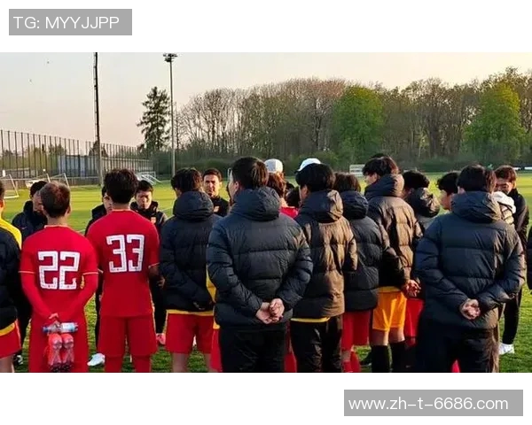 从草根到巨星一位足球少年的拼搏逆袭与梦想坚持之路